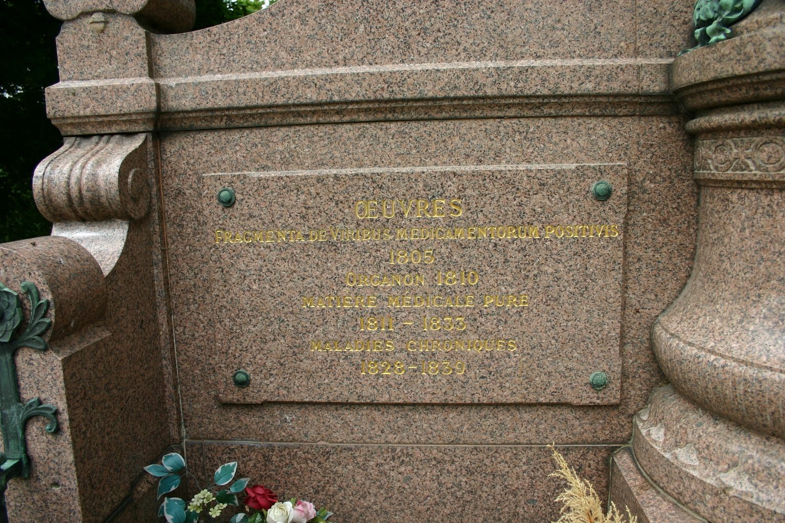 Samuel Hahnemann's tomb, Pere Lachaise Cemetery, Paris (4).JPG
